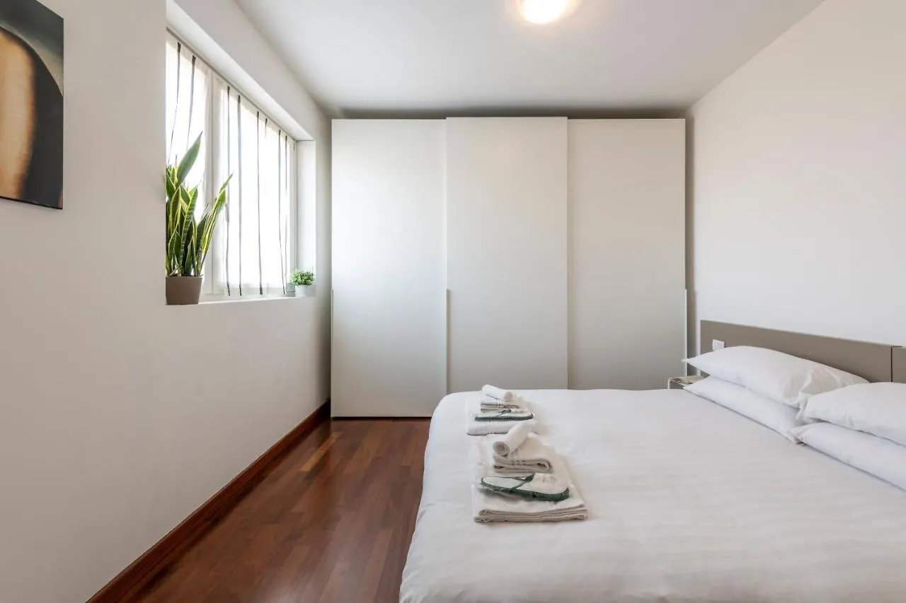 Apartment Celio, 11 - Appartamento Con Terrazzo Milan Italy